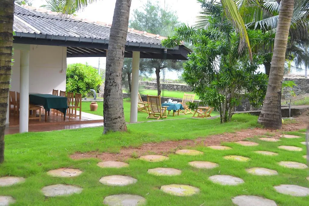 Beach House Negombo