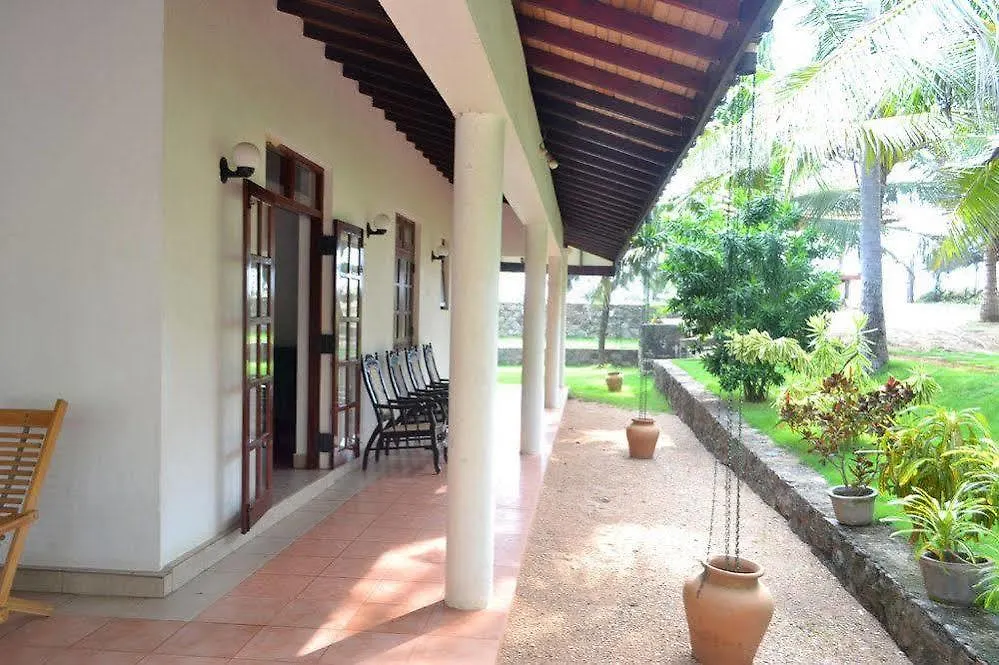 Beach House Negombo